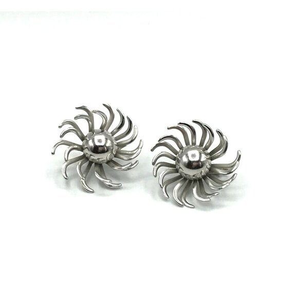 Vintage Sunburst Flower Design Silver Tone Clip-On Earrings - Picture 1 of 4